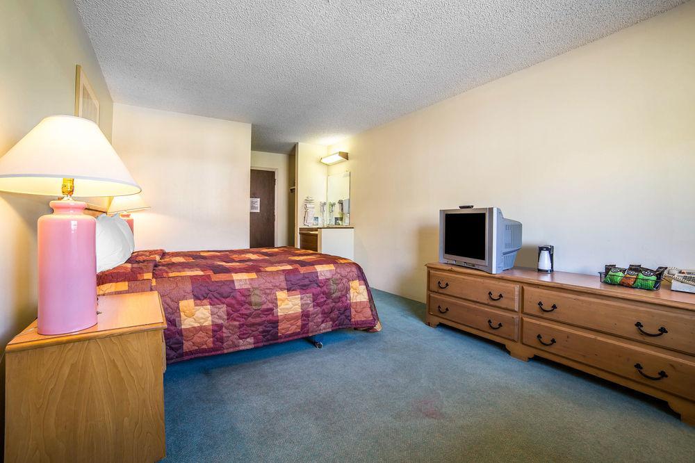 Rodeway Inn Billings Logan Intl Airport Near St Vincent Hospital מראה חיצוני תמונה